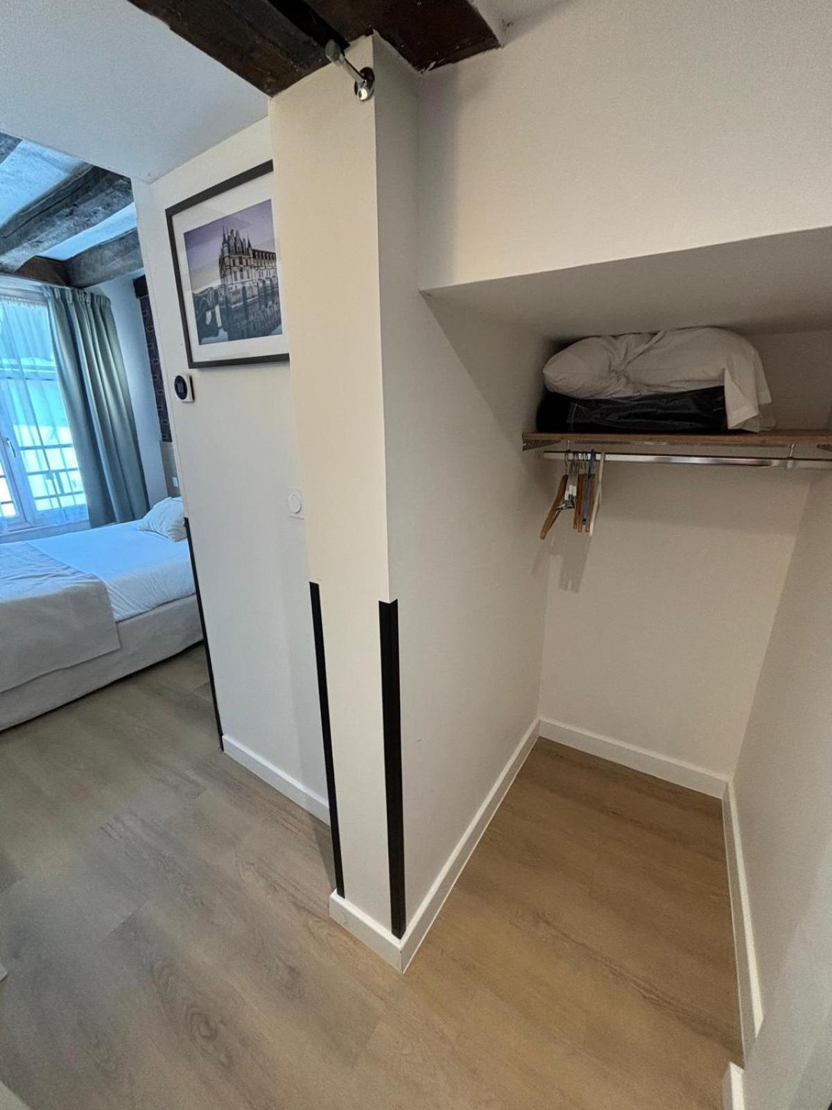Hotel Le Blason Amboise Luaran gambar